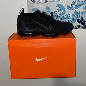 Men’s Size 10 black Vapormax 2021 FK.